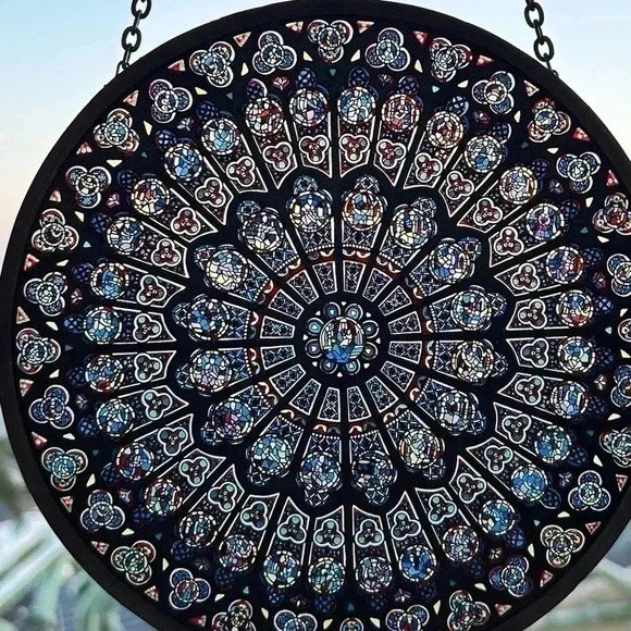 Notre dame window suncatcher Vintage art glass - Picture 5 of 5